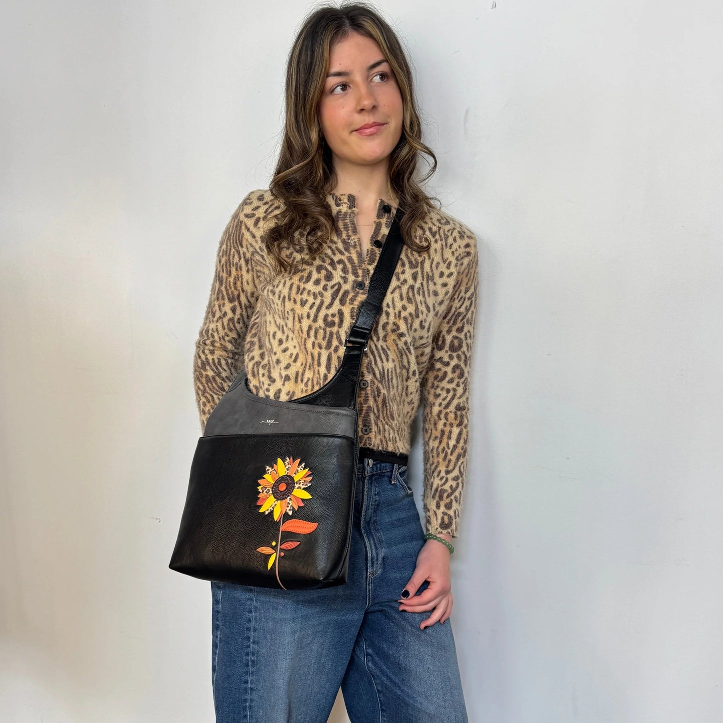 Glory Messenger - Black