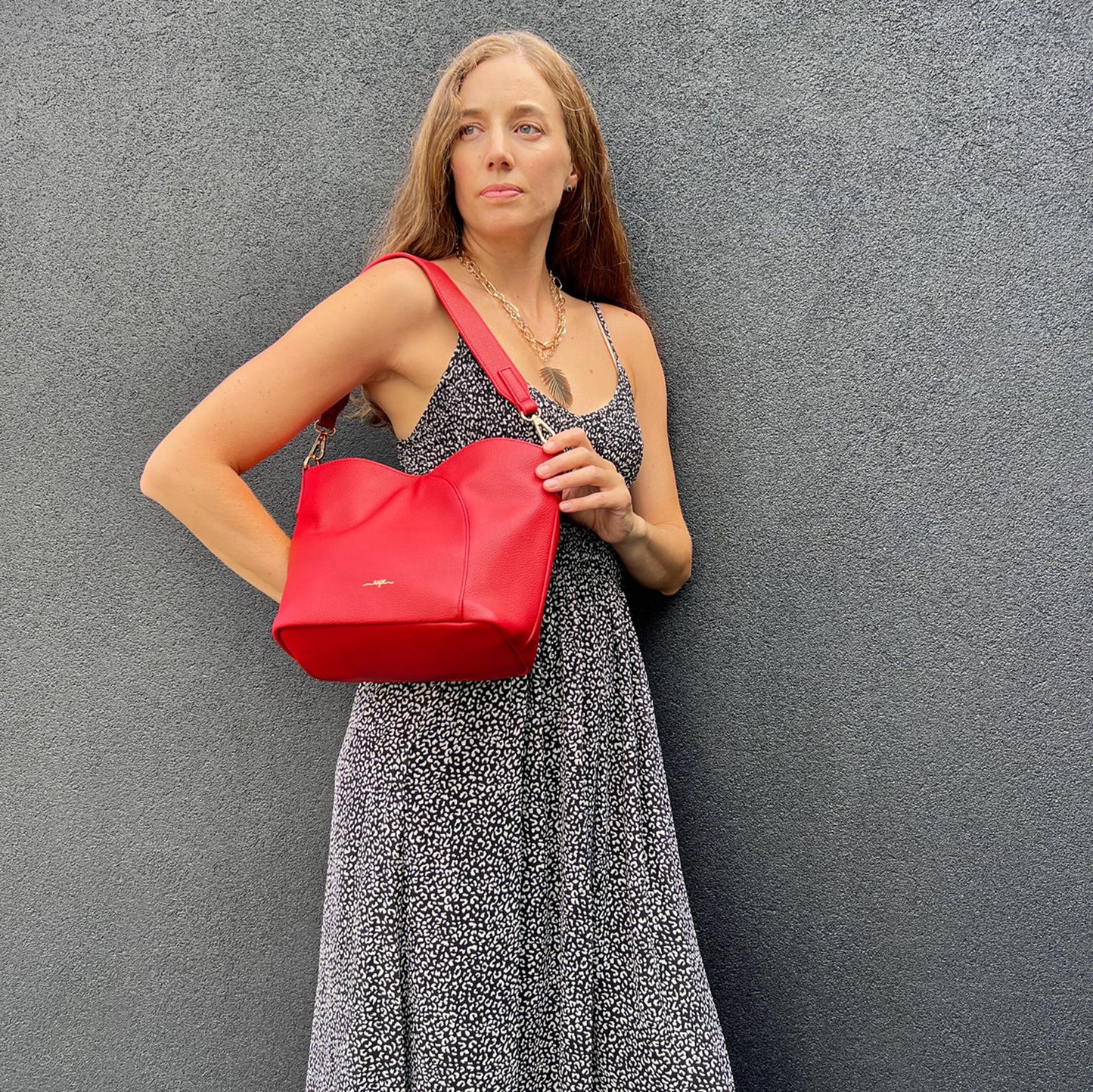 Viola Shoulder Bag - Red