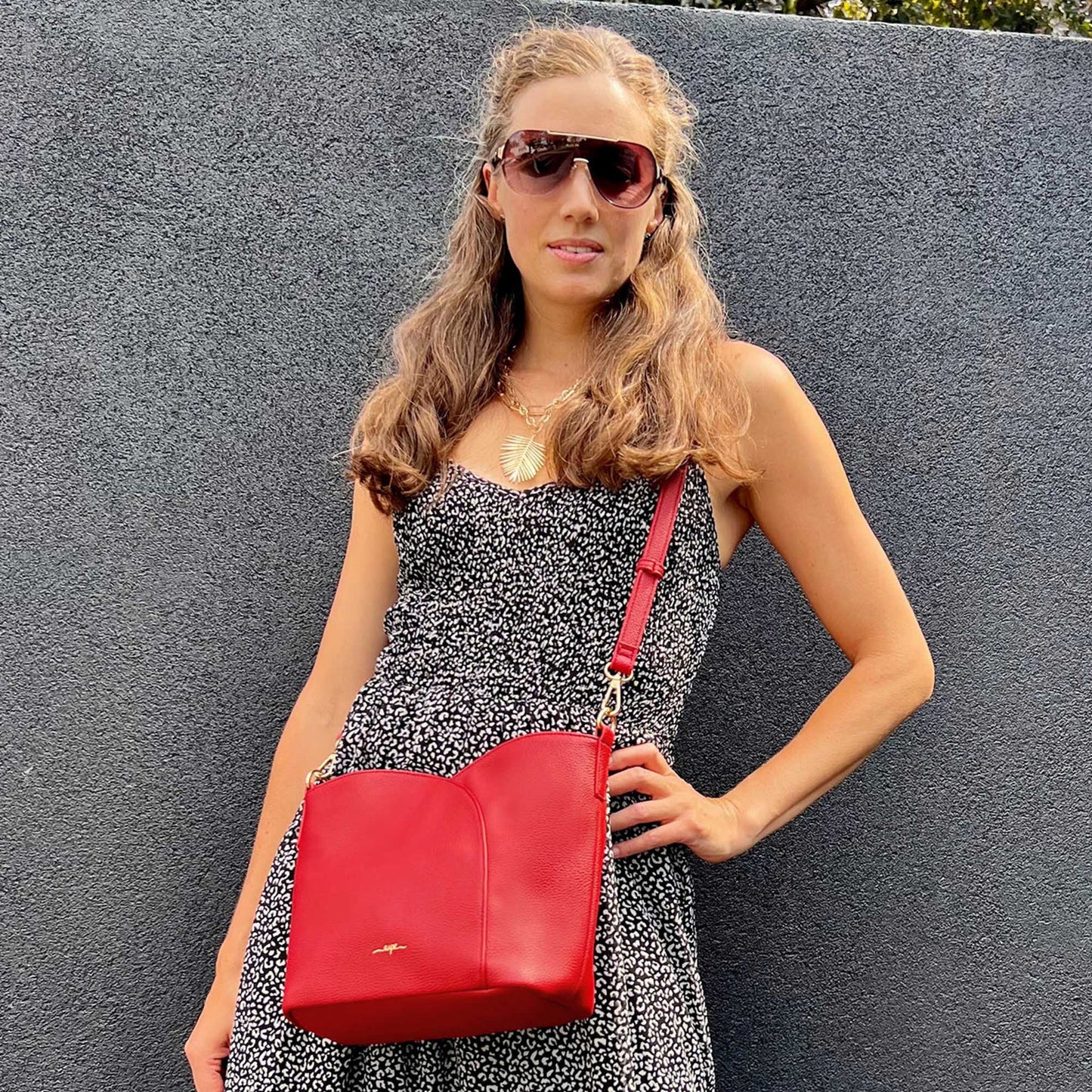 Viola Shoulder Bag - Red