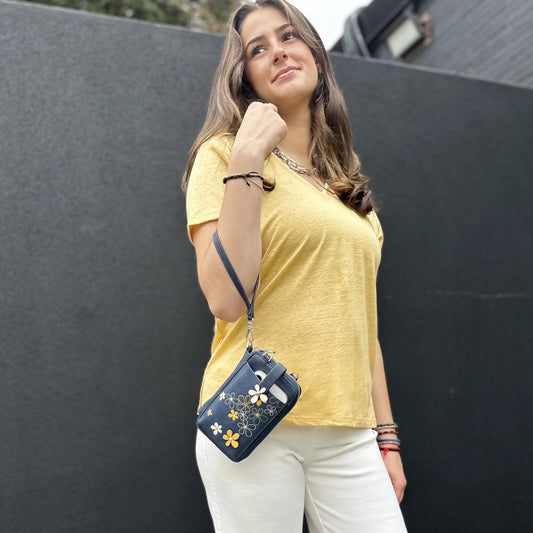 Daisy Smartphone Pouch - Blue