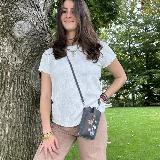 Elsa Smartphone Pouch - Grey