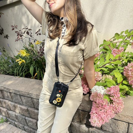 Joyful Smartphone Pouch - Black