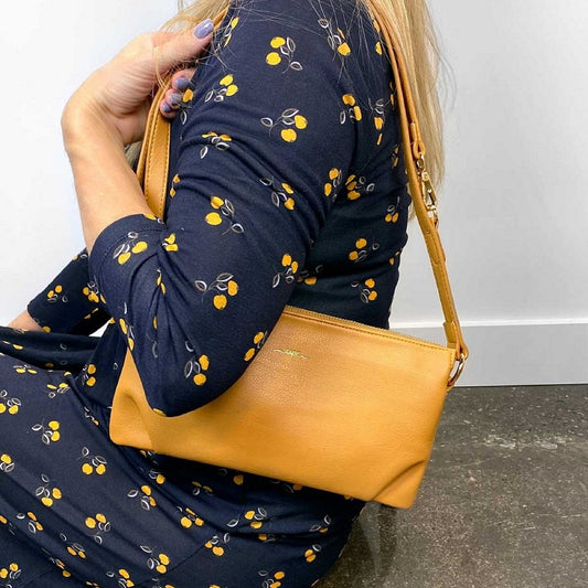 Amanda - Mustard